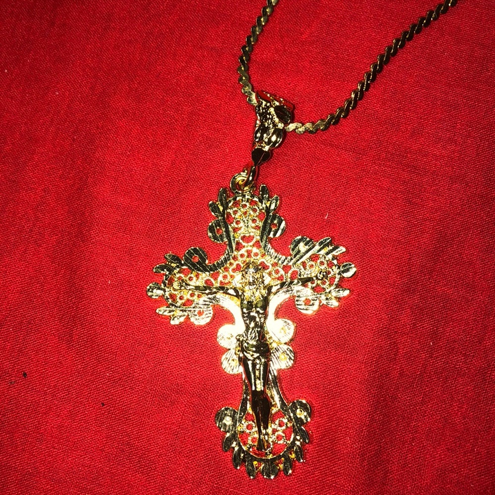 Custome gold tone cross and chain